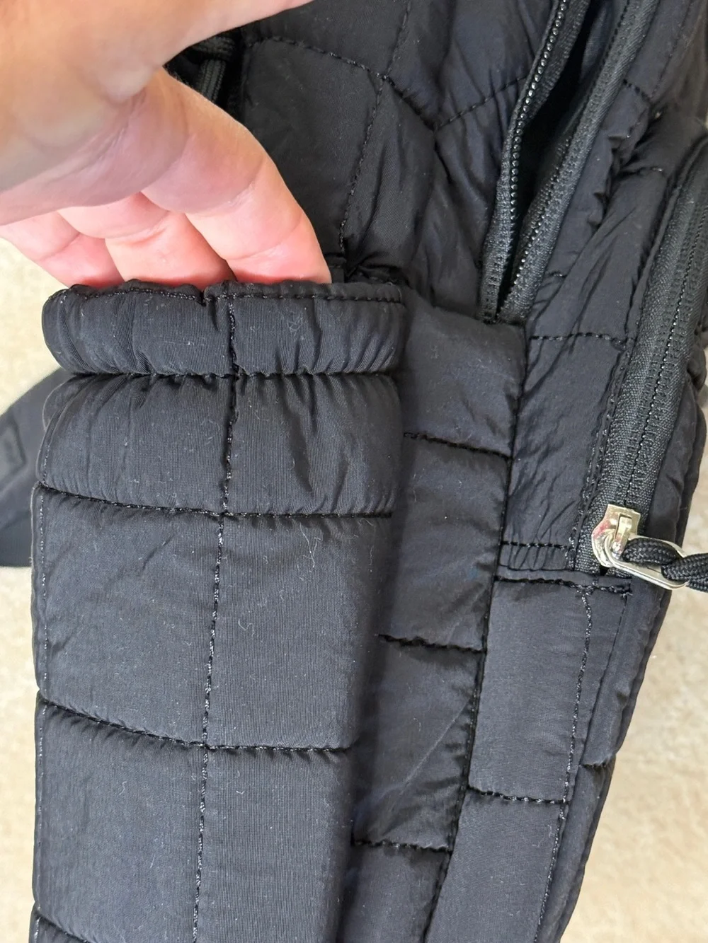 kadilong Laptop Book bag Backpack‎ for College or Travel, Black Quilt, USB Ready